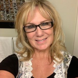 Meet your Posher, Holly